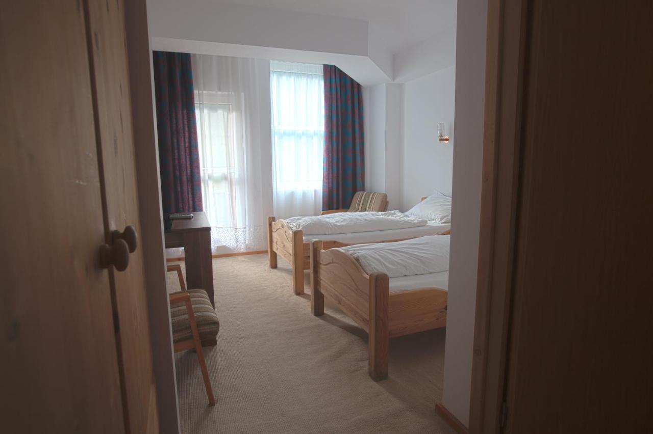 Time-Out - Valea Oltului Hotell Balota  Eksteriør bilde